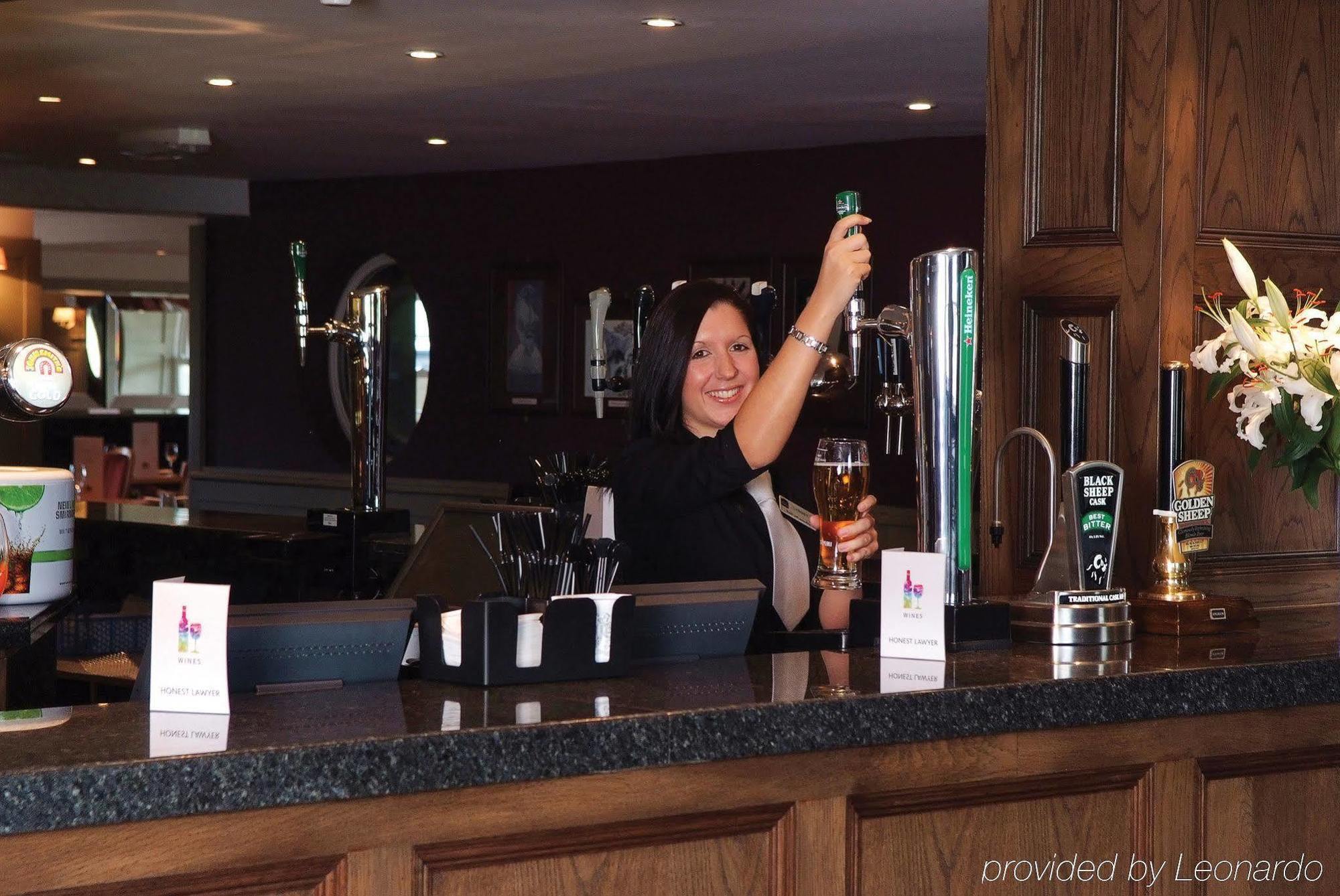 Honest Lawyer Hotel Durham Restoran gambar